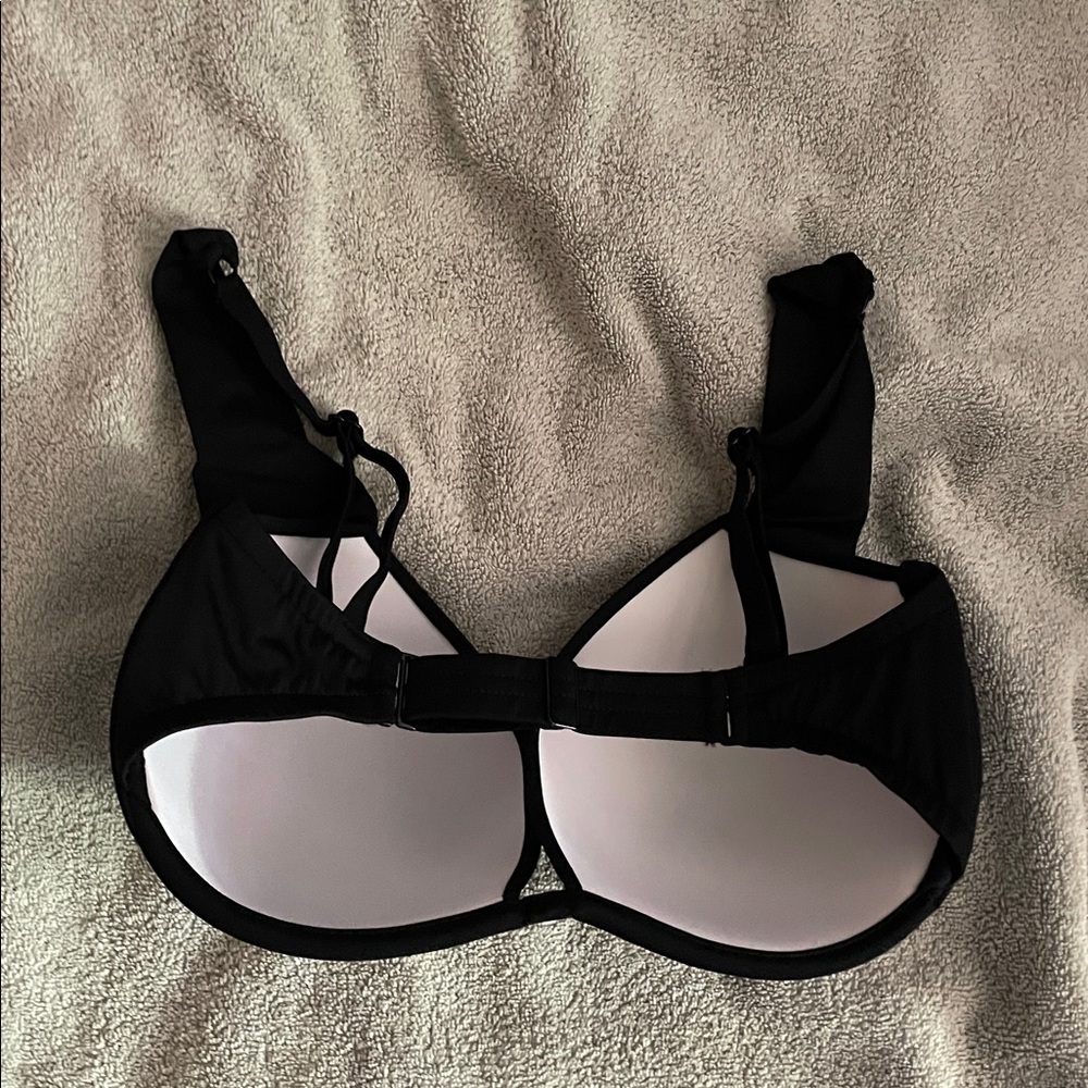 VENUS Classic Black Women's bikini top - Picture 2 of 3